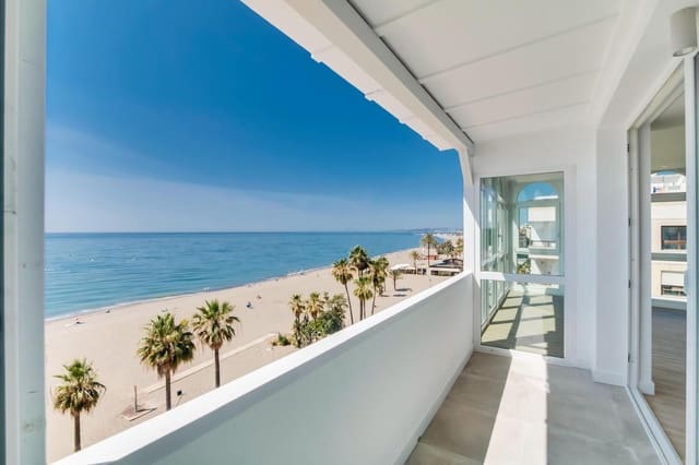 3 makuuhuone Kattohuoneisto myytävänä paikassa Estepona mukana 
autotalli - 1 250 000 € (Ref: 9239500)