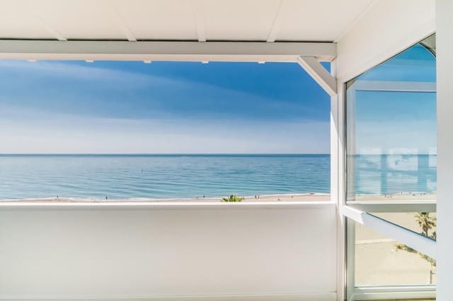 3 makuuhuone Kattohuoneisto myytävänä paikassa Estepona mukana 
autotalli - 1 250 000 € (Ref: 9239500)