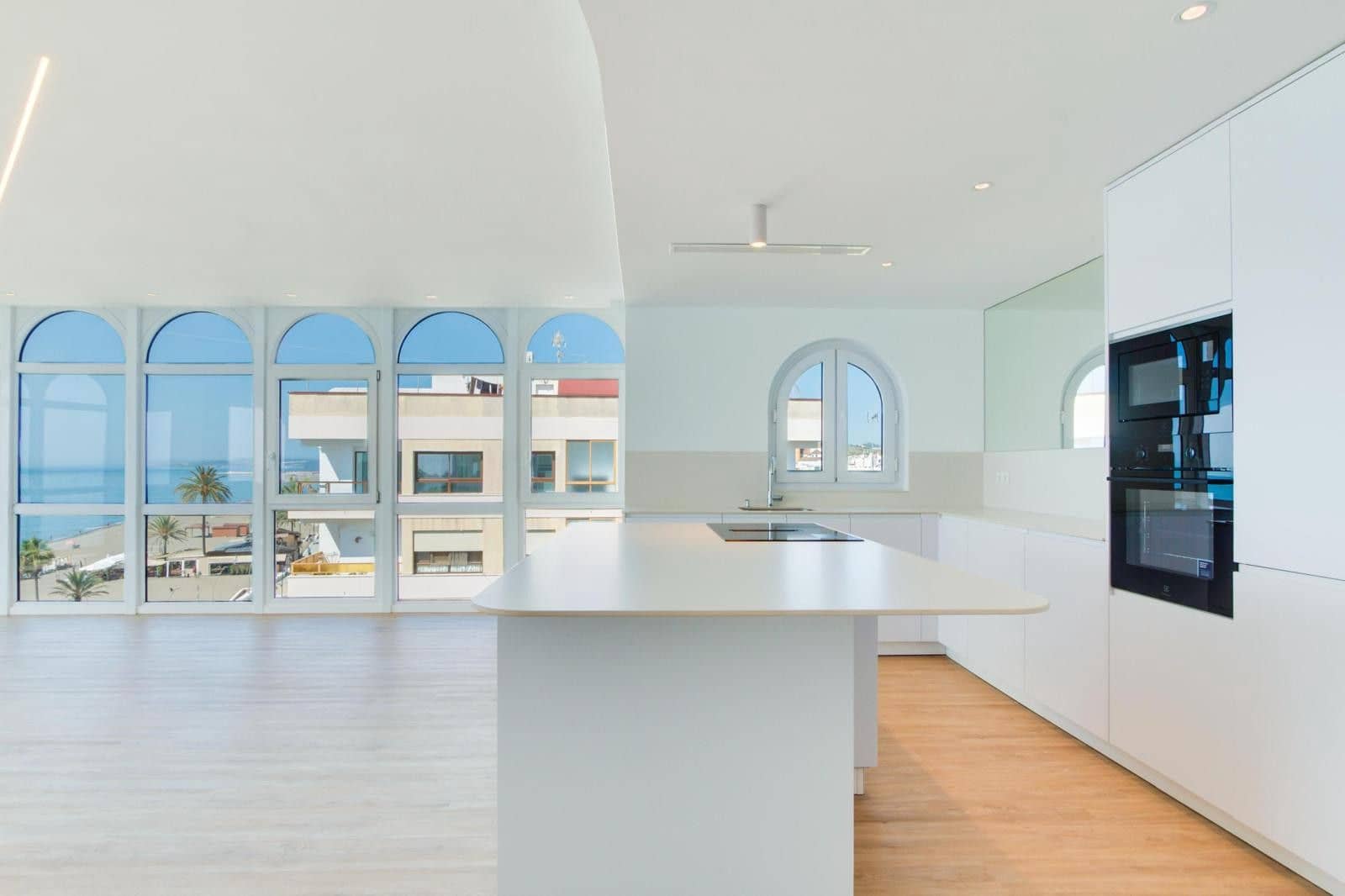 3 makuuhuone Kattohuoneisto myytävänä paikassa Estepona mukana 
autotalli - 1 250 000 € (Ref: 9239500)