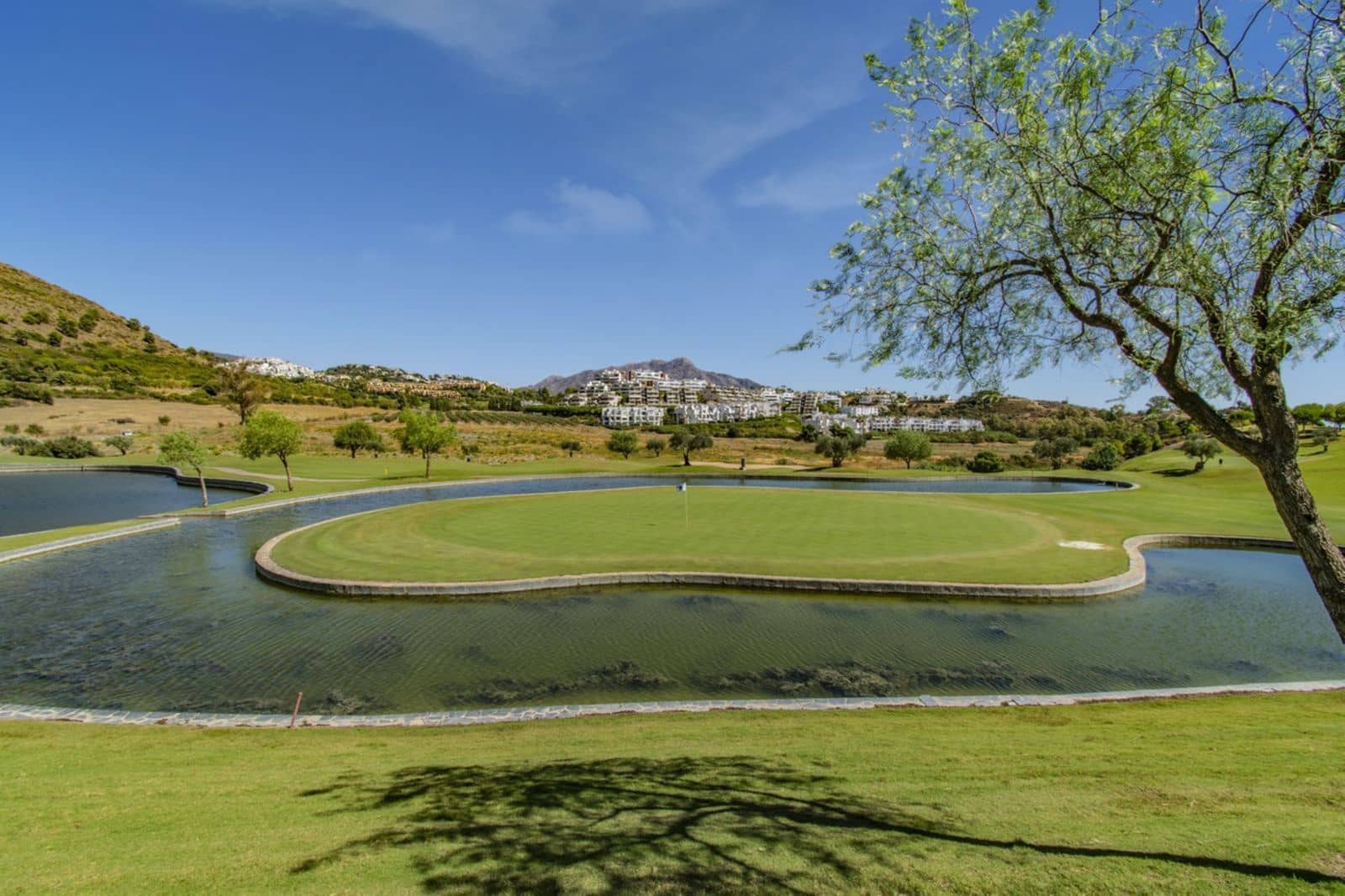 2 soveværelse Lejlighed til salg i Benahavis med swimmingpool garage - € 559.000 (Ref: 9239504)