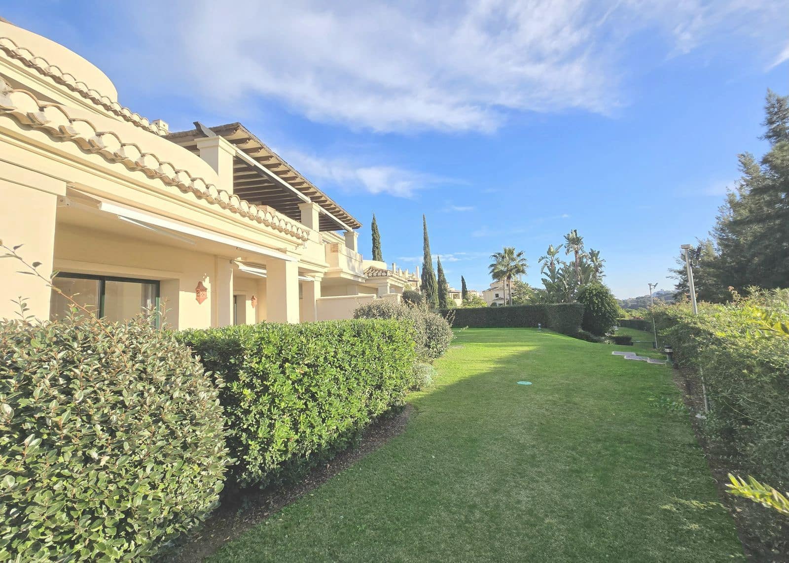 2 soveværelse Lejlighed til salg i Benahavis med swimmingpool garage - € 559.000 (Ref: 9239504)