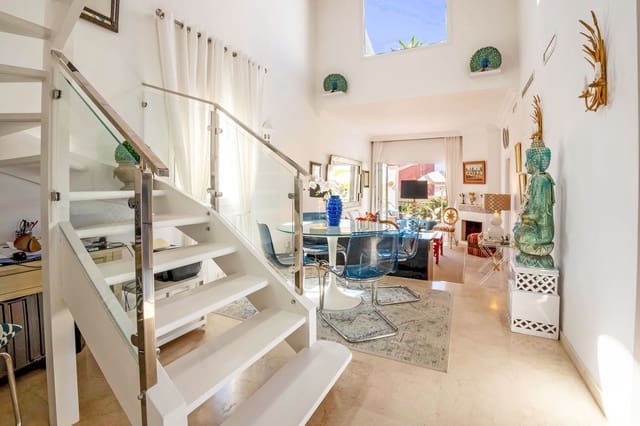 3 sovrum Takvåning till salu i Marbesa, Marbella med pool garage - 749 990 € (Ref: 9246242)