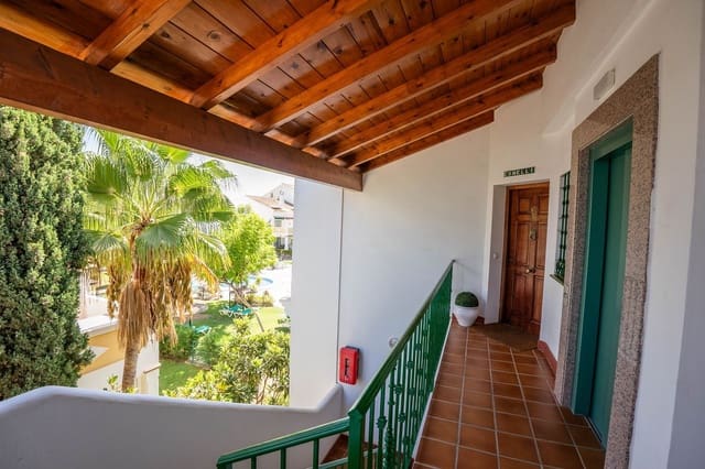 3 sovrum Takvåning till salu i Marbesa, Marbella med pool garage - 749 990 € (Ref: 9246242)