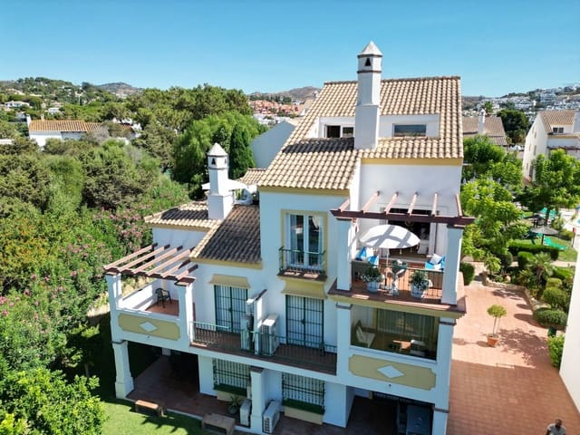 3 sovrum Takvåning till salu i Marbesa, Marbella med pool garage - 749 990 € (Ref: 9246242)