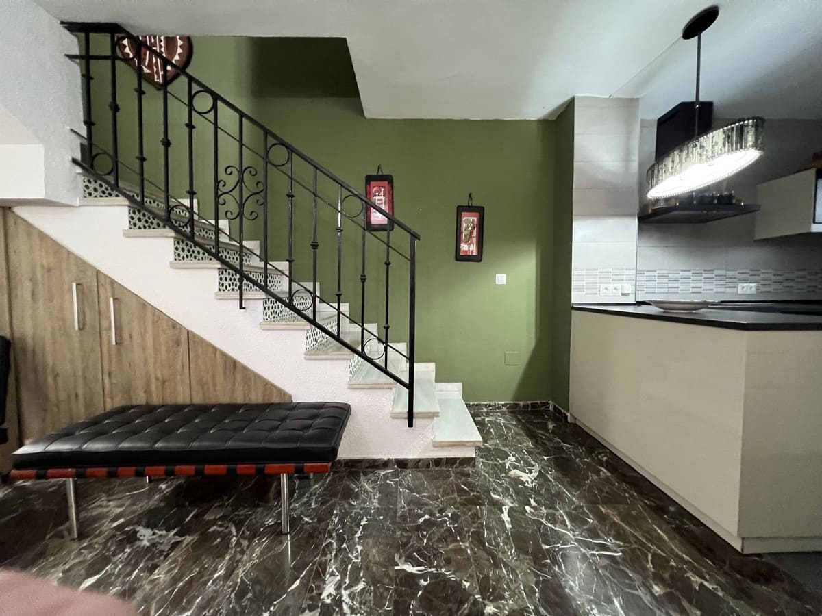 3 soveværelse Byhus til salg i Torremolinos med swimmingpool garage - € 449.000 (Ref: 9246264)