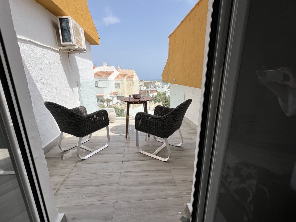 3 soveværelse Byhus til salg i Torremolinos med swimmingpool garage - € 449.000 (Ref: 9246264)