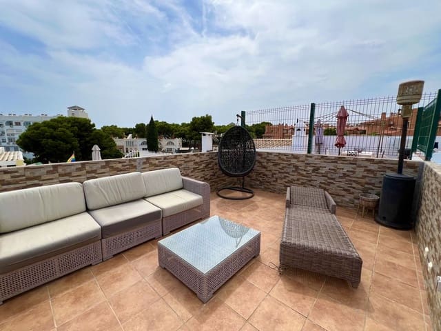 3 makuuhuone Omakotitalo myytävänä paikassa Torremolinos mukana uima-altaan 
autotalli - 449 000 € (Ref: 9246264)