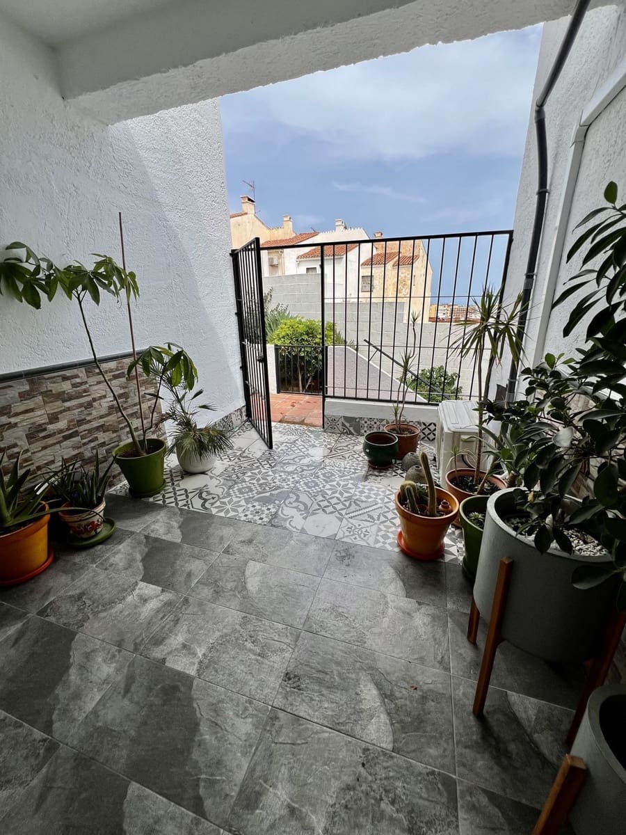 3 soveværelse Byhus til salg i Torremolinos med swimmingpool garage - € 449.000 (Ref: 9246264)