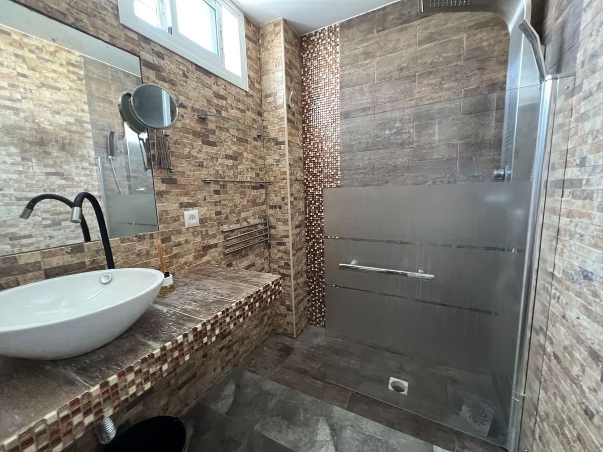 3 soveværelse Byhus til salg i Torremolinos med swimmingpool garage - € 449.000 (Ref: 9246264)