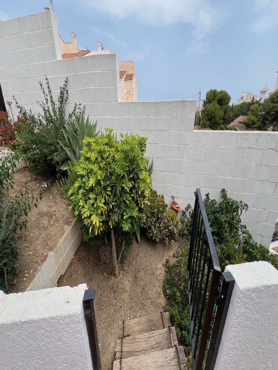 3 soveværelse Byhus til salg i Torremolinos med swimmingpool garage - € 449.000 (Ref: 9246264)