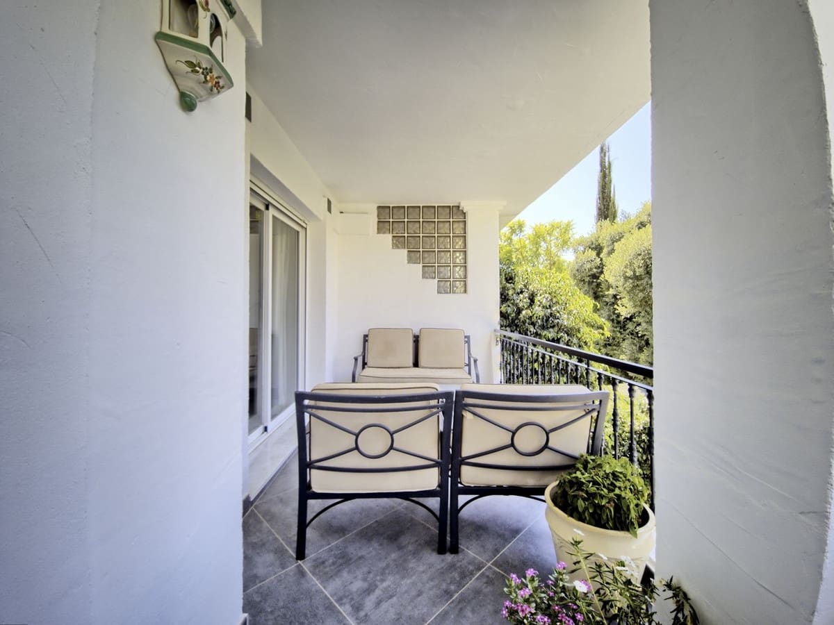 6 soveværelse Lejlighed til salg i Nueva Andalucia med swimmingpool - € 899.999 (Ref: 9251529)