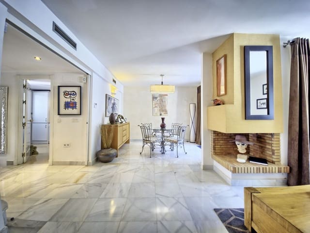 6 soveværelse Lejlighed til salg i Nueva Andalucia, Marbella med swimmingpool - € 899.999 (Ref: 9251529)