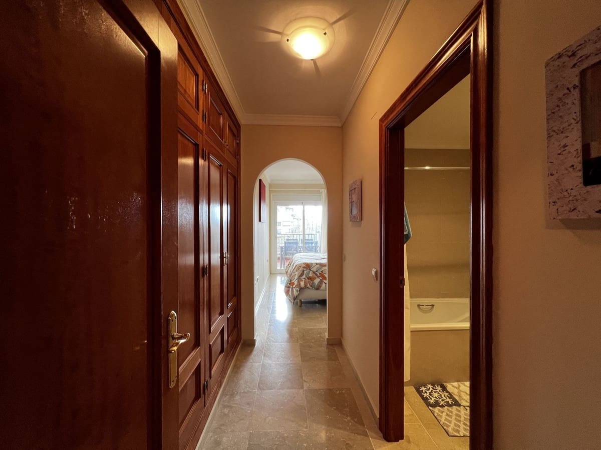 2 soveværelse Lejlighed til salg i La Cala Hills med swimmingpool garage - € 320.000 (Ref: 9254367)