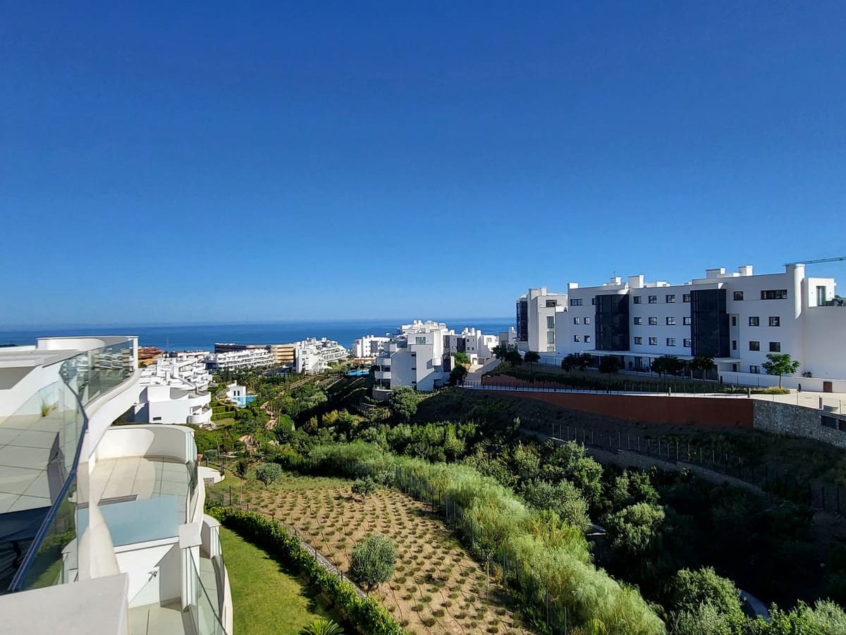 3 makuuhuone Kattohuoneisto myytävänä paikassa Fuengirola mukana uima-altaan 
autotalli - 1 195 000 € (Ref: 9267563)