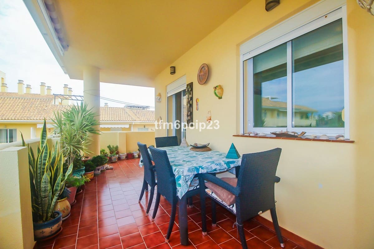 2 sypialnia Penthouse na sprzedaż w Manilva z basenem garażem - 225 000 € (Ref: 9288521)