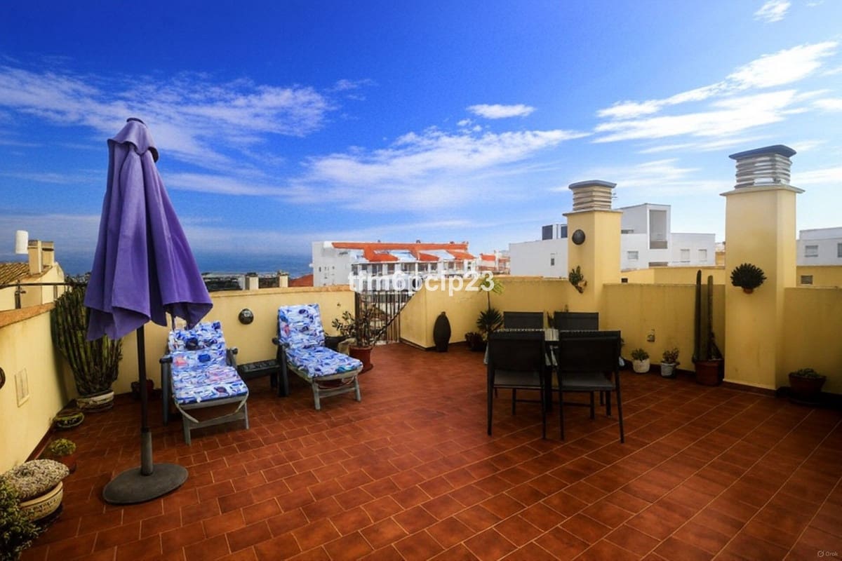 2 sypialnia Penthouse na sprzedaż w Manilva z basenem garażem - 225 000 € (Ref: 9288521)