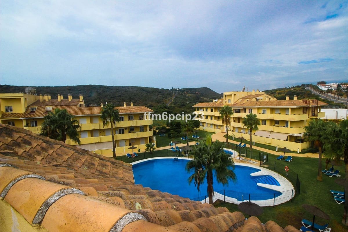 2 sypialnia Penthouse na sprzedaż w Manilva z basenem garażem - 225 000 € (Ref: 9288521)