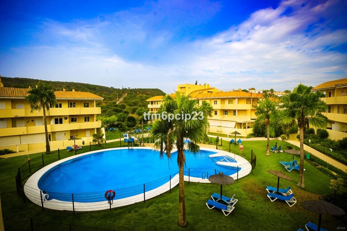 2 sypialnia Penthouse na sprzedaż w Manilva z basenem garażem - 225 000 € (Ref: 9288521)