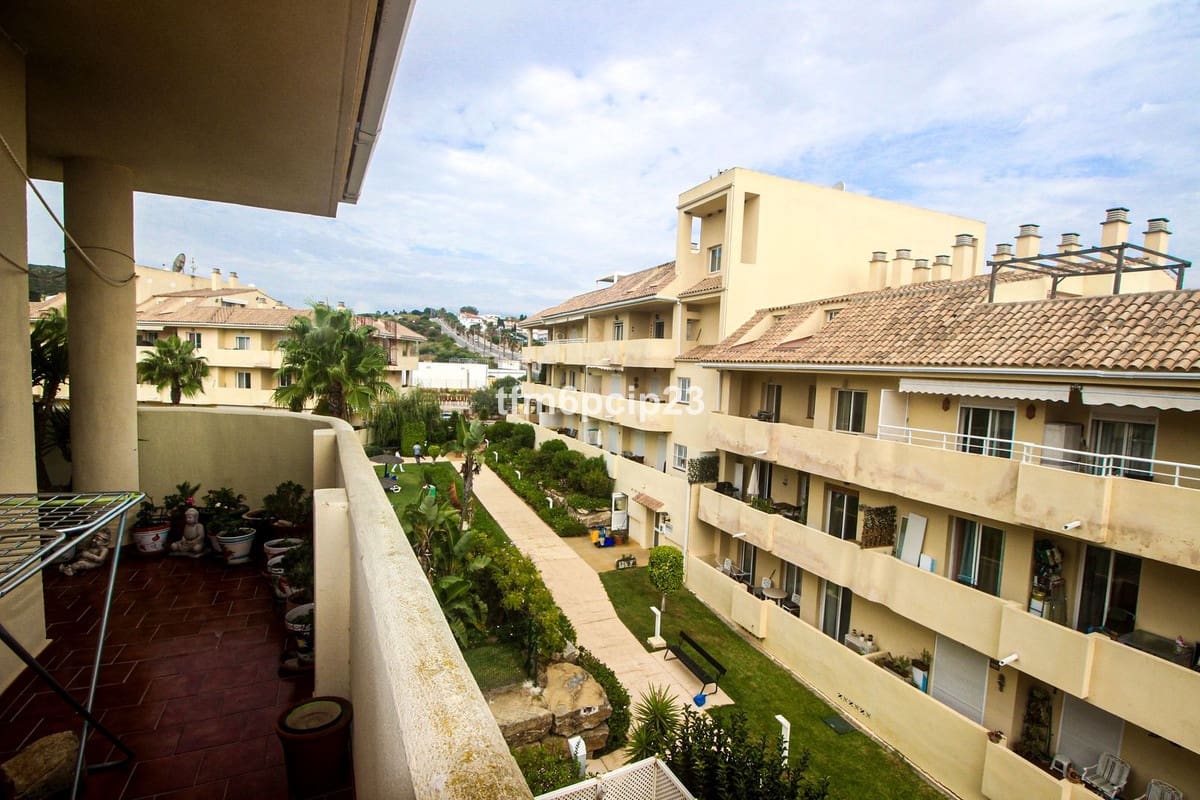 2 sypialnia Penthouse na sprzedaż w Manilva z basenem garażem - 225 000 € (Ref: 9288521)