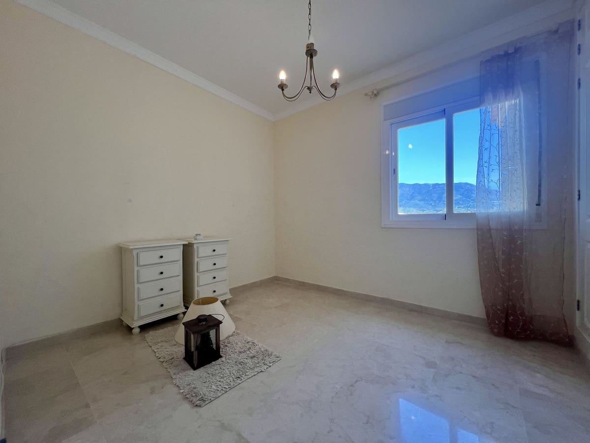 3 quarto Penthouse para venda em La Cala Hills com piscina garagem - 529 000 € (Ref: 9289300)