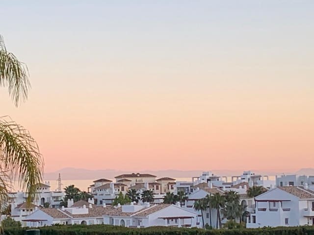 3 bedroom Apartment for sale in Estepona with pool garage - € 400,000 (Ref: 9289314)