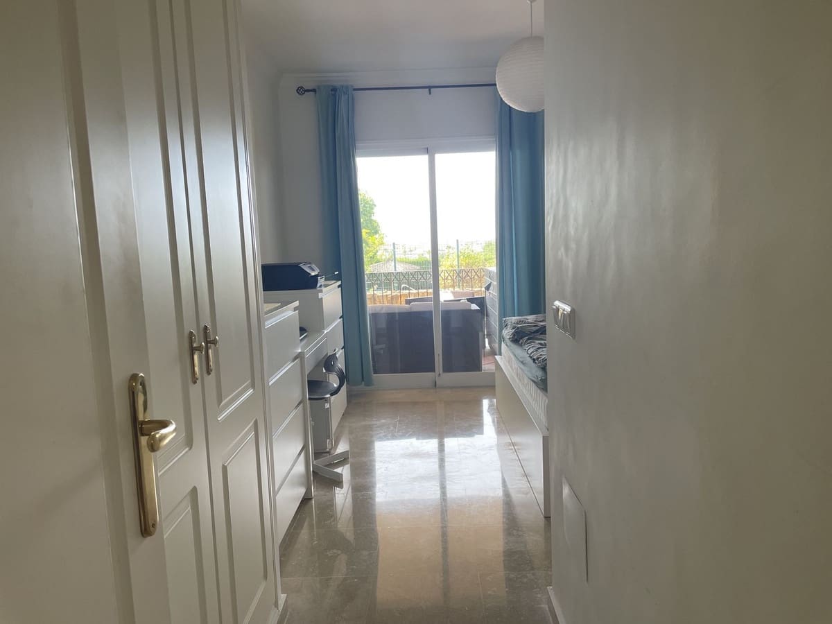 3 bedroom Apartment for sale in Estepona with pool garage - € 400,000 (Ref: 9289314)