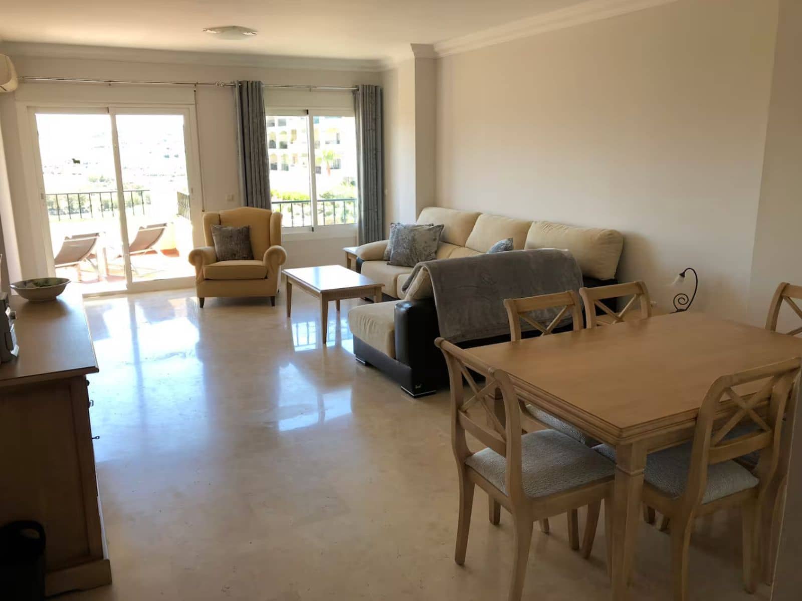 2 soveværelse Lejlighed til salg i La Cala Hills med swimmingpool garage - € 345.000 (Ref: 9289452)