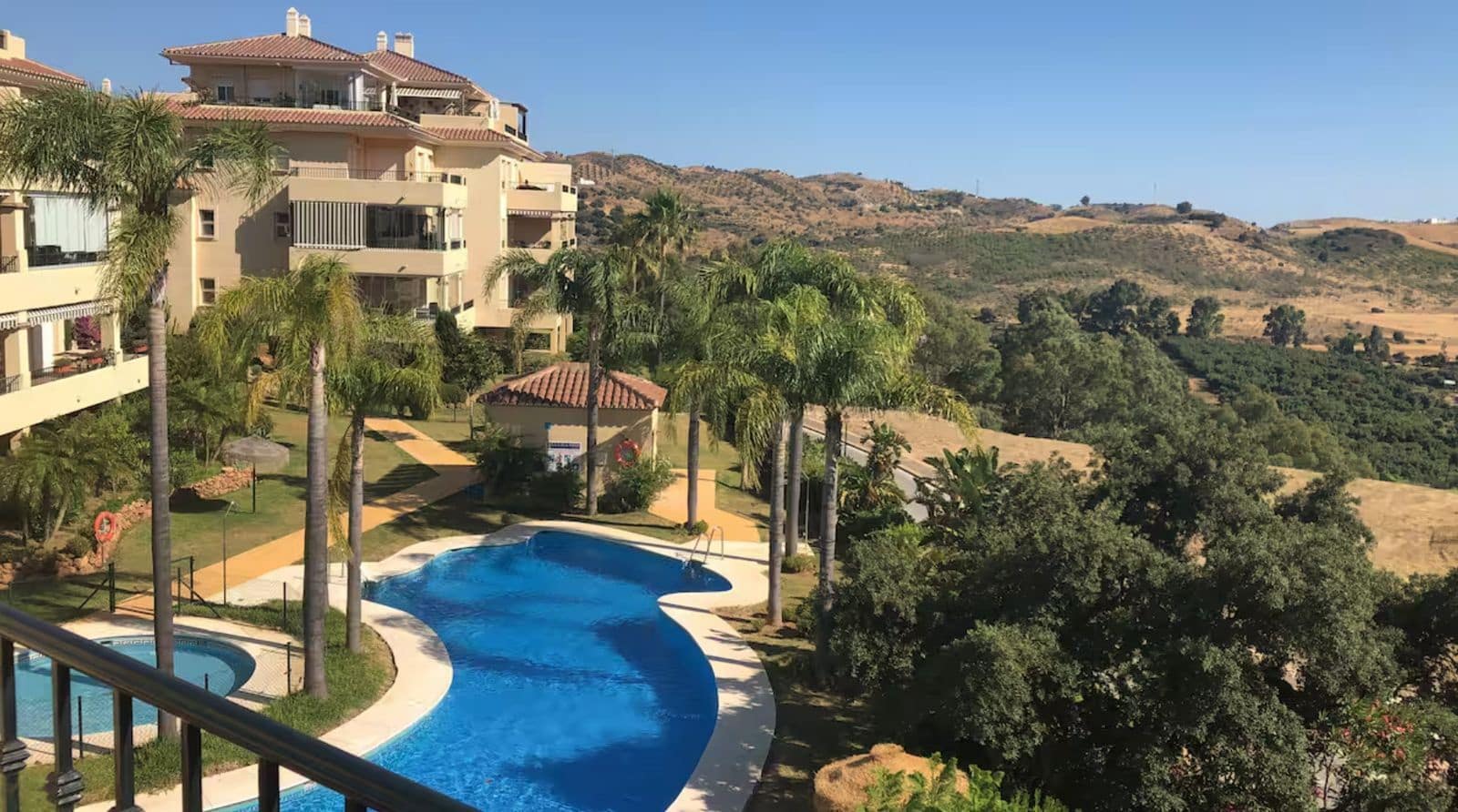 2 soveværelse Lejlighed til salg i La Cala Hills med swimmingpool garage - € 345.000 (Ref: 9289452)