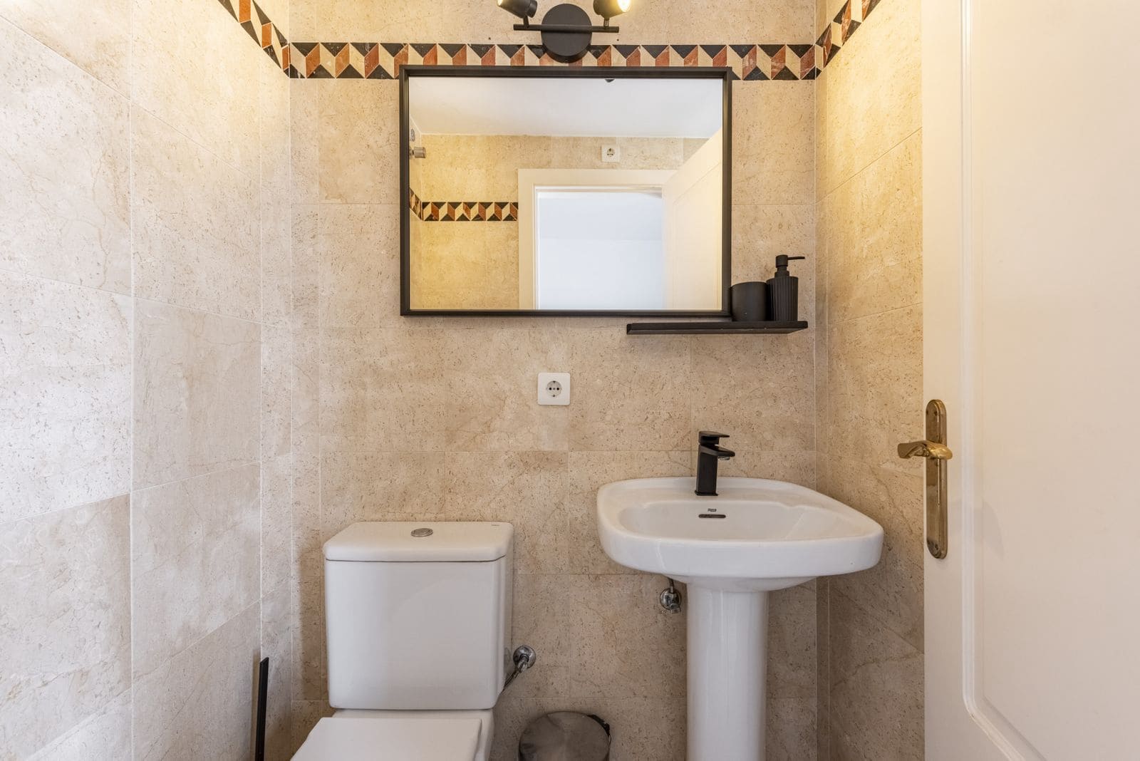 2 soverom Leilighet til salgs i La Quinta med svømmebasseng - € 429 000 (Ref: 9289454)