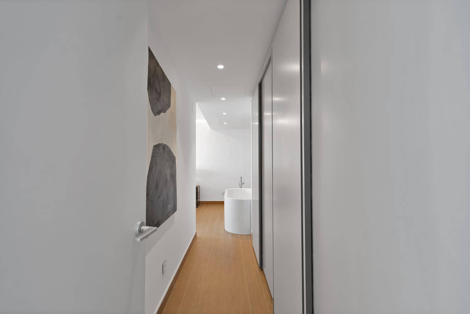 3 bedroom Apartment for sale in Fuengirola with pool garage - € 1,249,000 (Ref: 9289456)