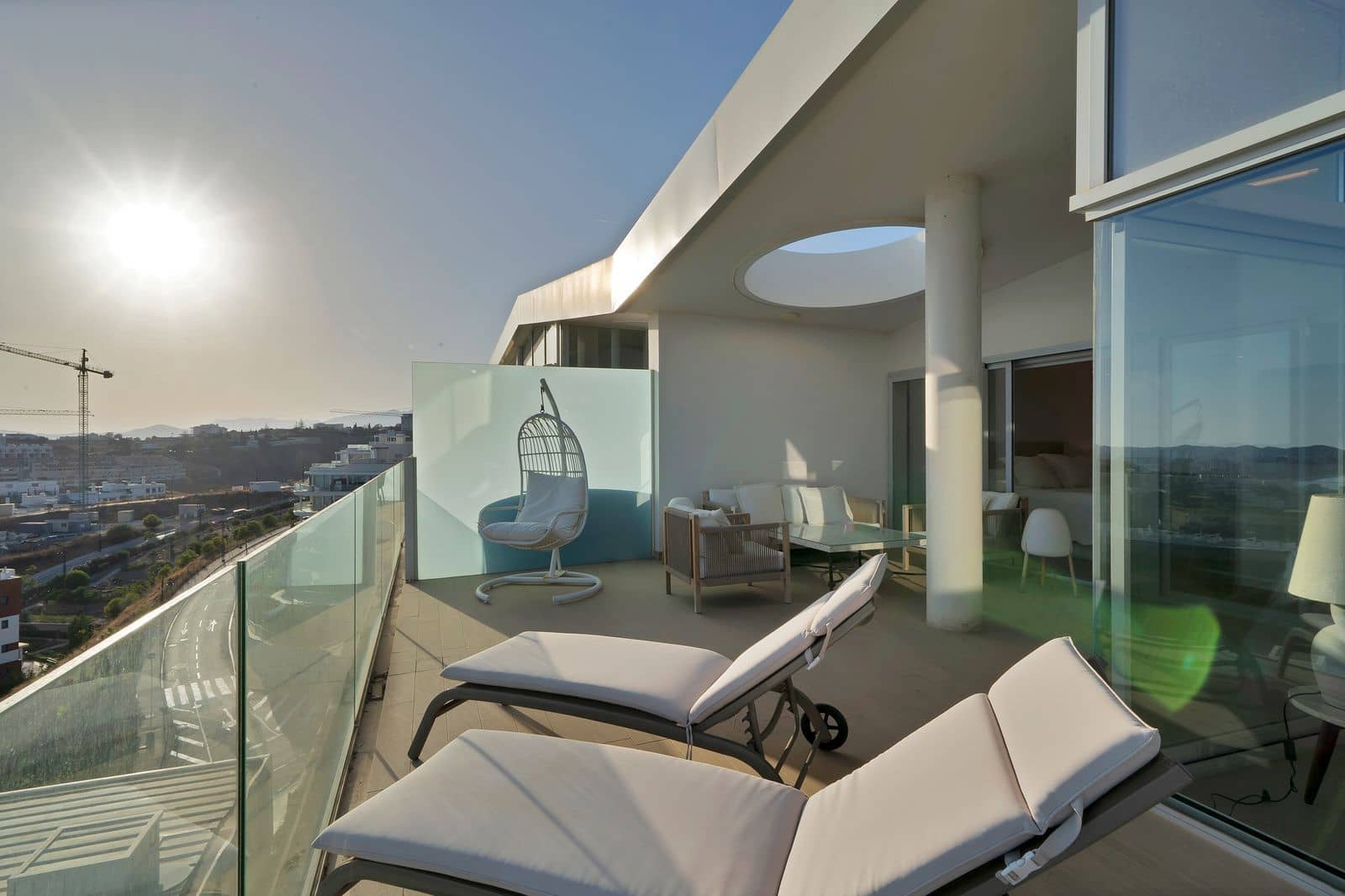 3 bedroom Apartment for sale in Fuengirola with pool garage - € 1,249,000 (Ref: 9289456)