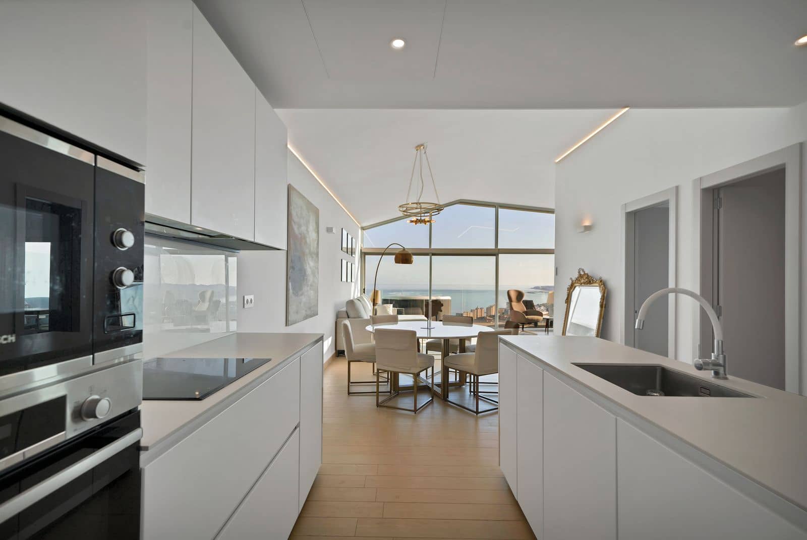 3 bedroom Apartment for sale in Fuengirola with pool garage - € 1,249,000 (Ref: 9289456)