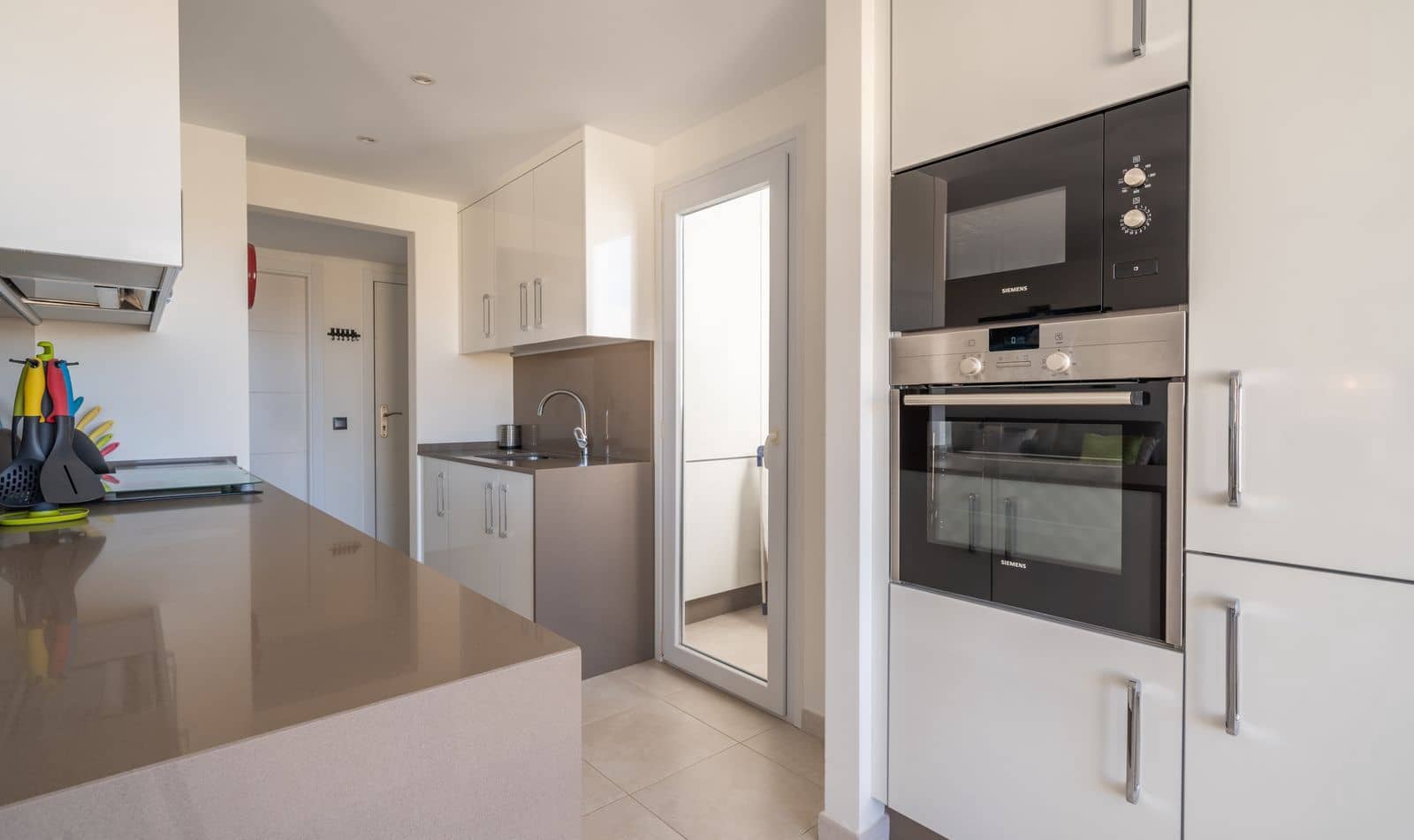 2 soveværelse Penthouse til salg i Estepona med swimmingpool garage - € 575.000 (Ref: 9289495)