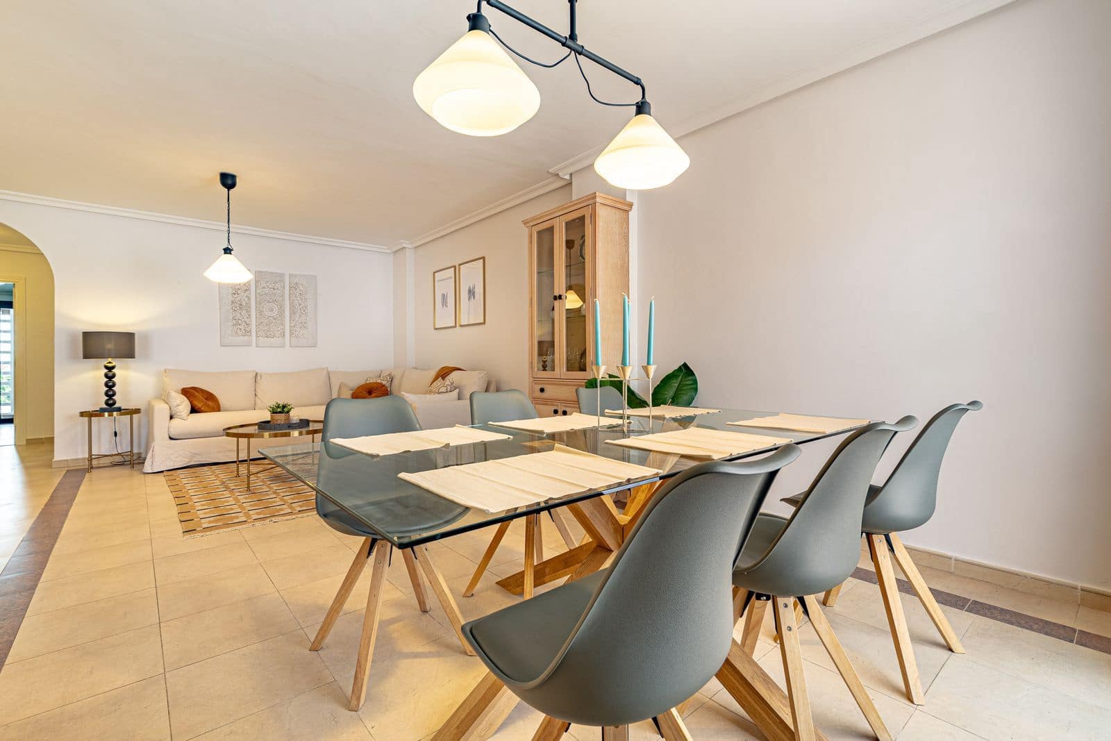 2 makuuhuone Huoneisto myytävänä paikassa Nueva Andalucia mukana uima-altaan 
autotalli - 498 000 € (Ref: 9289798)