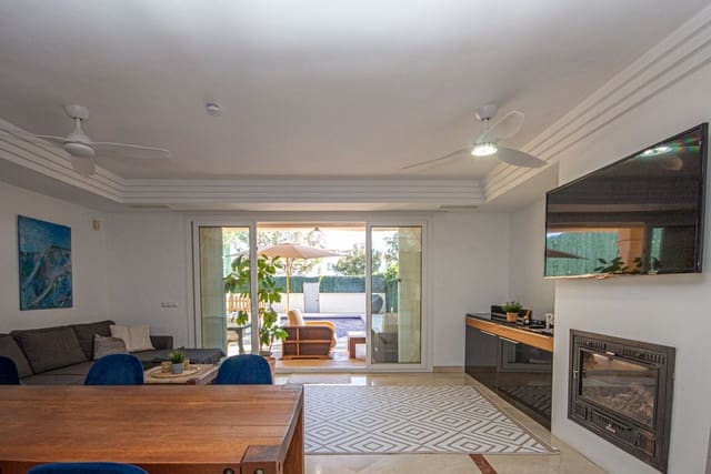 4 soverom Kjedet enebolig til salgs i Riviera del Sol, Mijas med svømmebasseng garasje - € 595 000 (Ref: 9290019)