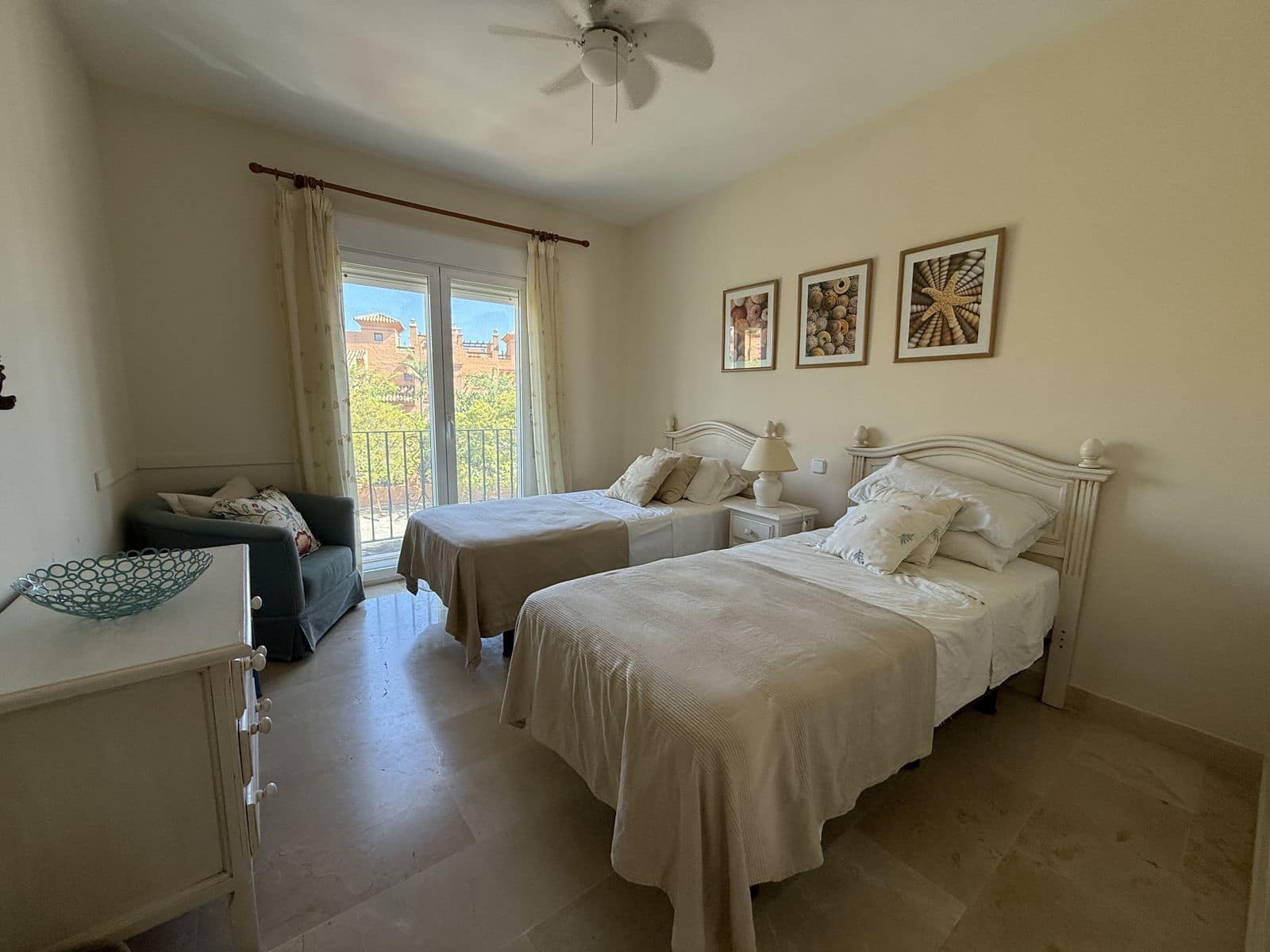 2 bedroom Apartment for sale in Estepona with pool - € 465,000 (Ref: 9290023)