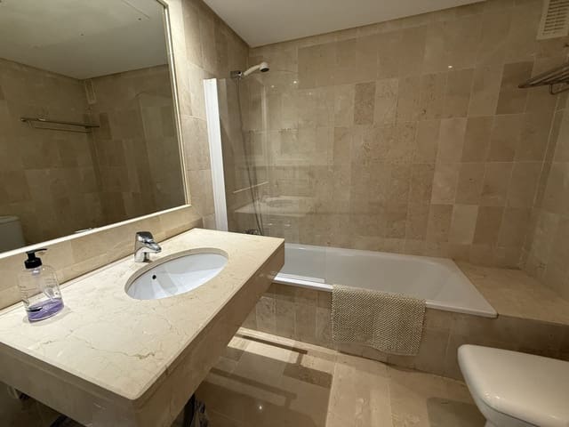 2 bedroom Apartment for sale in Estepona with pool - € 465,000 (Ref: 9290023)