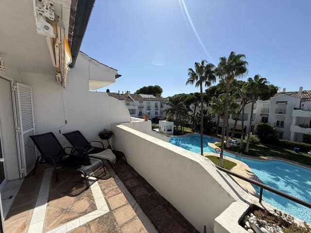 2 bedroom Apartment for sale in Estepona with pool - € 465,000 (Ref: 9290023)