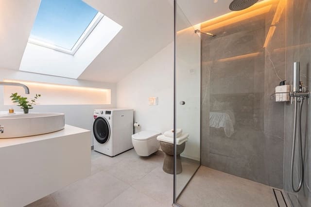 3 quarto Penthouse para venda em Marbella com piscina garagem - 1 030 000 € (Ref: 9290025)