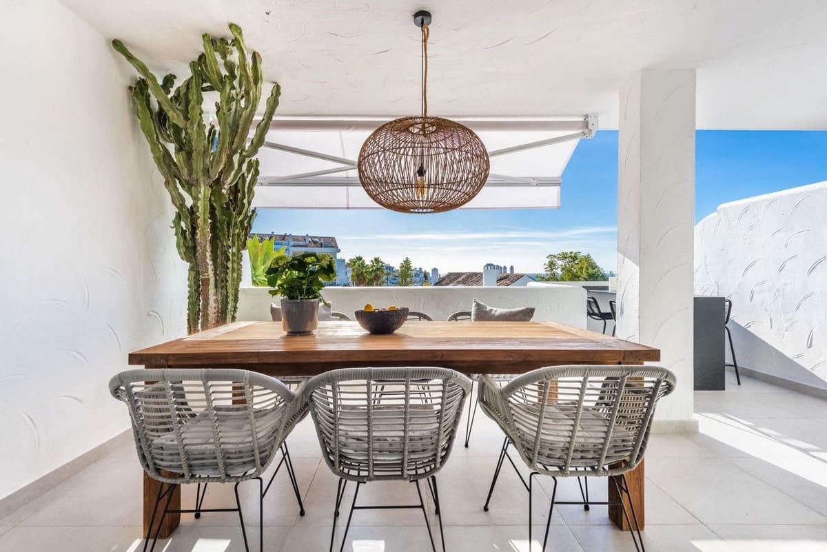 3 quarto Penthouse para venda em Marbella com piscina garagem - 1 030 000 € (Ref: 9290025)