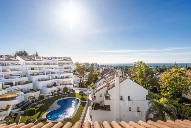3 quarto Penthouse para venda em Marbella com piscina garagem - 1 030 000 € (Ref: 9290025)