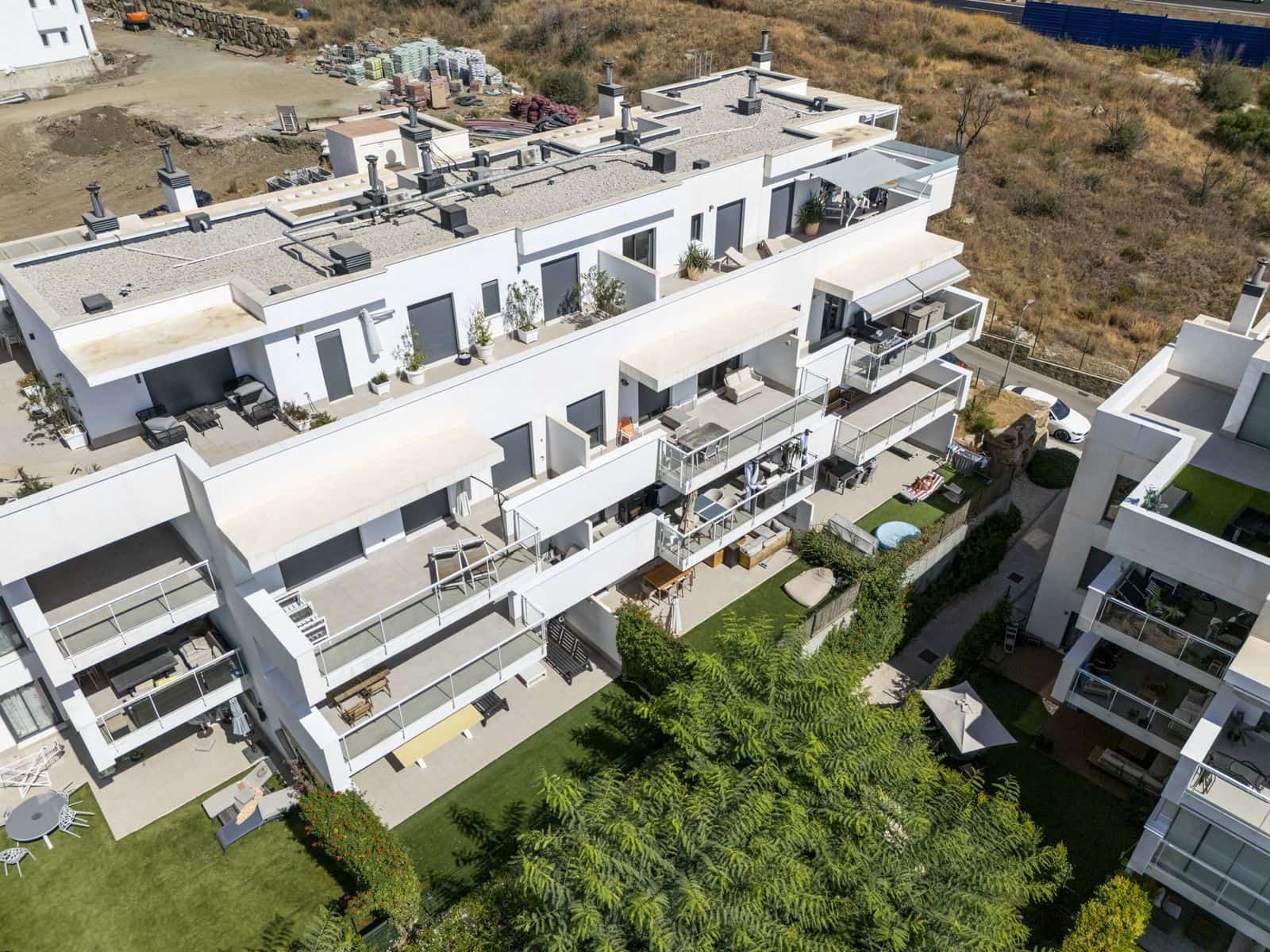 2 bedroom Apartment for sale in La Cala de Mijas with pool garage - € 390,000 (Ref: 9290027)