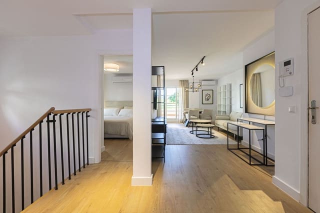 3 bedroom Apartment for sale in Nueva Andalucia, Marbella with pool garage - € 620,000 (Ref: 9290911)