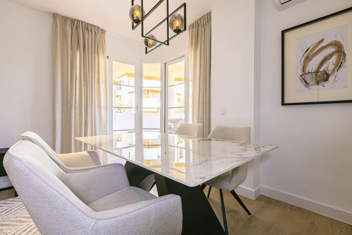 3 bedroom Apartment for sale in Nueva Andalucia with pool garage - € 620,000 (Ref: 9290911)