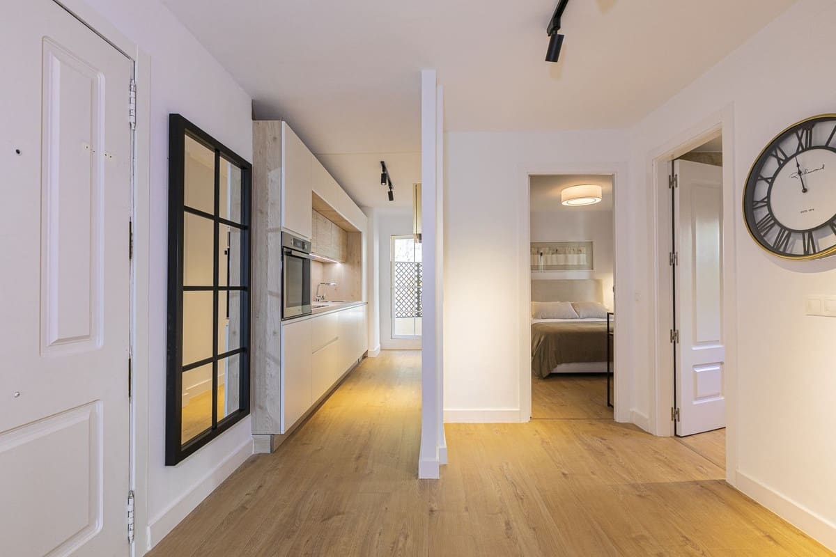 3 bedroom Apartment for sale in Nueva Andalucia with pool garage - € 620,000 (Ref: 9290911)