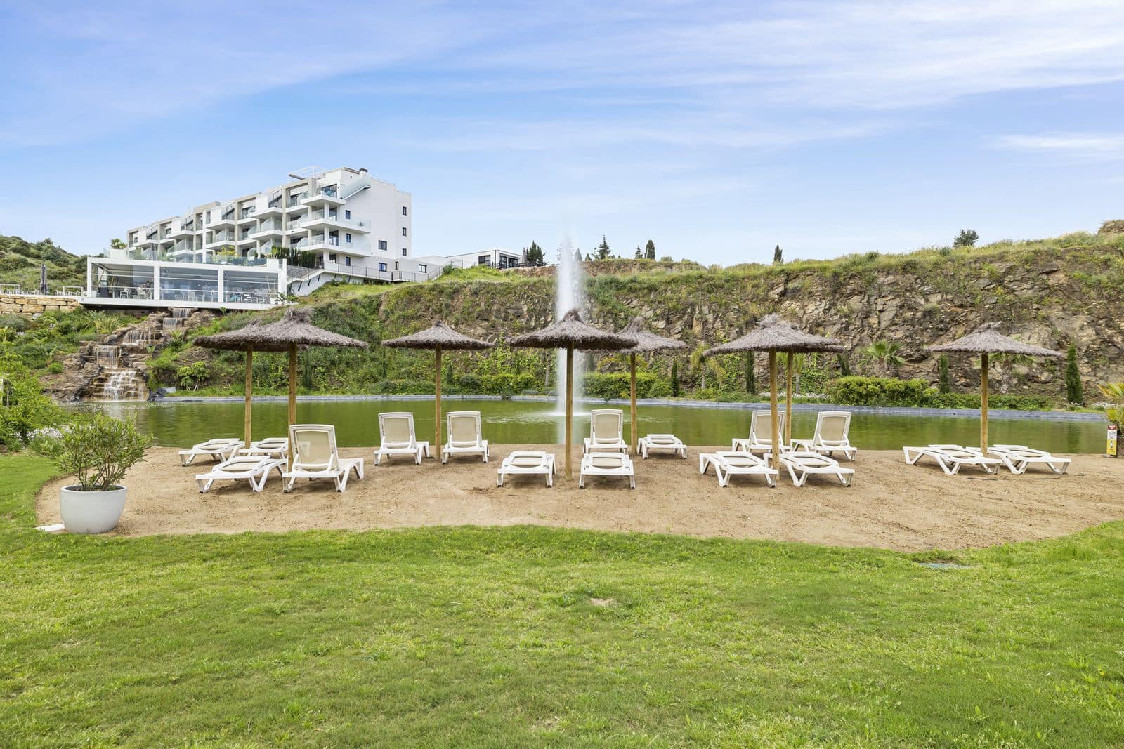 2 bedroom Apartment for sale in Mijas with pool garage - € 399,000 (Ref: 9290929)