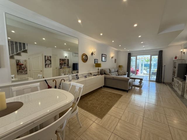 2 soverom Kjedet enebolig til salgs i Benamara, Estepona med svømmebasseng garasje - € 450 000 (Ref: 9290930)