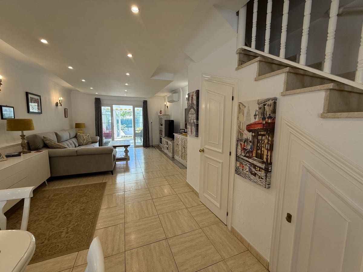 2 sypialnia Dom blizniak na sprzedaż w Benamara z basenem garażem - 450 000 € (Ref: 9290930)