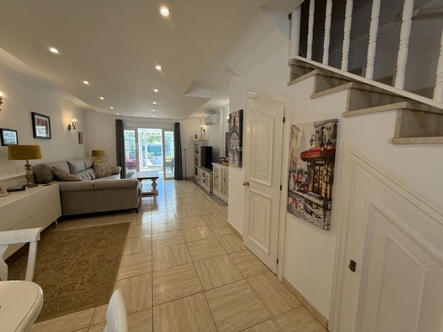 2 soverom Kjedet enebolig til salgs i Benamara, Estepona med svømmebasseng garasje - € 450 000 (Ref: 9290930)