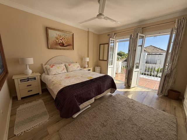 2 soverom Kjedet enebolig til salgs i Benamara, Estepona med svømmebasseng garasje - € 450 000 (Ref: 9290930)